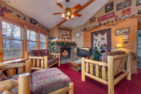Country Cozy, 2 Bedroom, Pool Access, Hot Tub, Fireplace, Sleeps 6